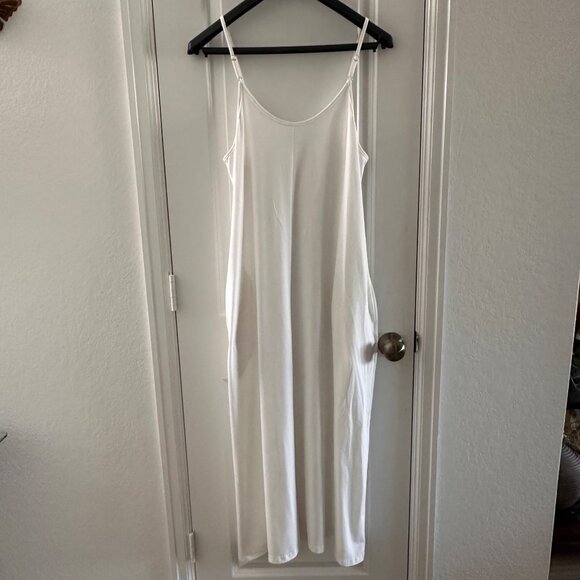 White Sleeveless Maxi Dress With Adjustable Spaghetti Straps XL - Picture 3 of 6